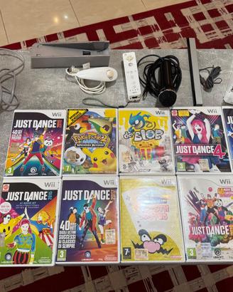 Nintendo Wii completa di accessori e 10 giochi