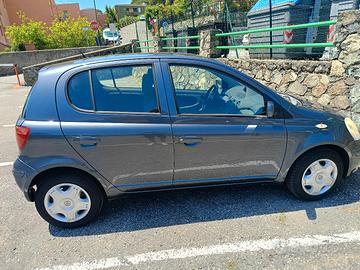 TOYOTA YARIS 1.0 2004