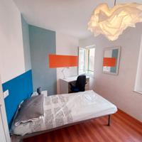 Camera singola per ragazza da Aprile