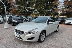 Volvo V60 T3 Momentum