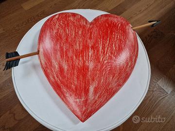 Cuore trafitto scultura