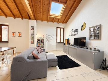 CASA SEMINDIPENDENTE A SANTO STEFANO TICINO