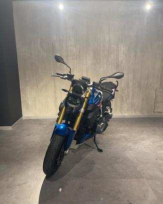 Bmw R 1250 R - ANNO 2024 - KM 15558