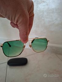 OCCHIALI DA SOLE BUSTOUT 