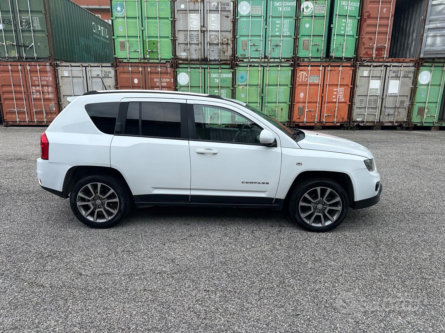 Jeep Compass 2015 photo 4