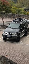 Nissan terrano 4x4 passo lungo 7 posti gancio tr