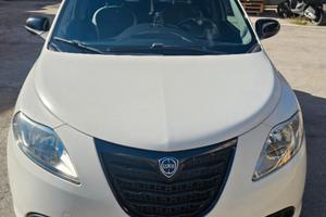 Lancia y 1.2 2015 Elefantino