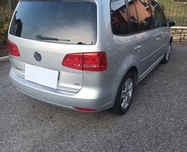 VOLKSWAGEN Touran - 2011