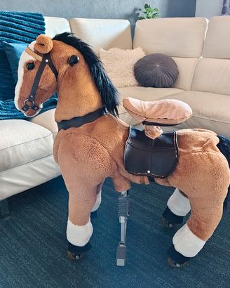 cavallo cavalcabile con ruote 