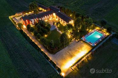 Rustico a San Donato Milanese, 17 locali