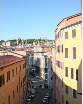 VIA CIALDINI APPARTAMENTO DA RISTRUTTURARE