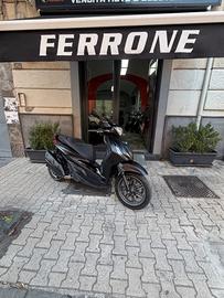 Piaggio Beverly 400 Deep black