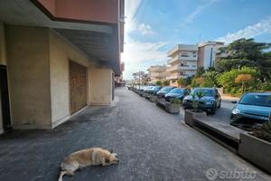 GROTTAGLIE Locale commerciale