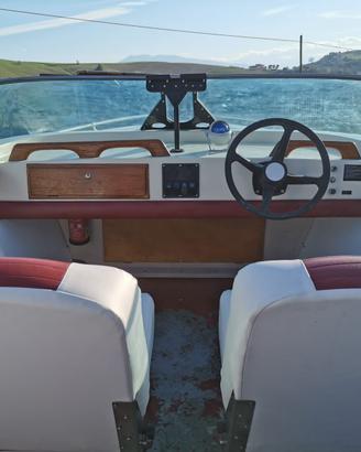 Imbarcazione Conero Delfino 450