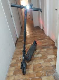Monopattino Xiaomi Mi Electric Scooter Pro 2