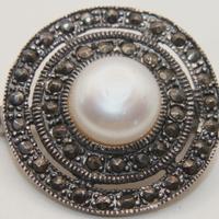 Splendida spilla antica argento marcasite perla