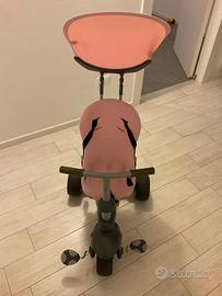 Triciclo a pedali per bambini