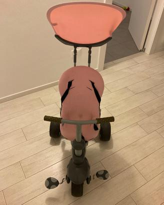 Triciclo a pedali per bambini