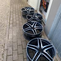4 cerchi a 19 mercedes