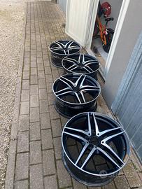 4 cerchi a 19 mercedes