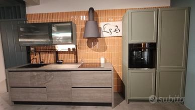 Cucina NUOVA / L 371 cm / Elettrodomestici  Bosch