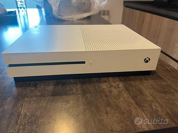XBOX ONE S 1TB