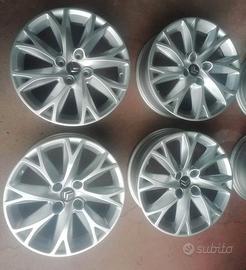 Cerchi Lega Citroen 6,5 X 17 ET 26 4 Fori 4 Pezzi