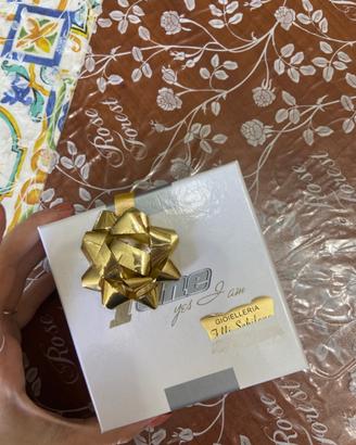 Bracciale a catenella con fiori color oro- argento