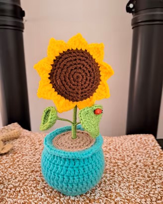 Girasole in vaso all'uncinetto 