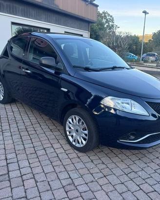 Lancia Ypsilon 1.2 Silver 69cv