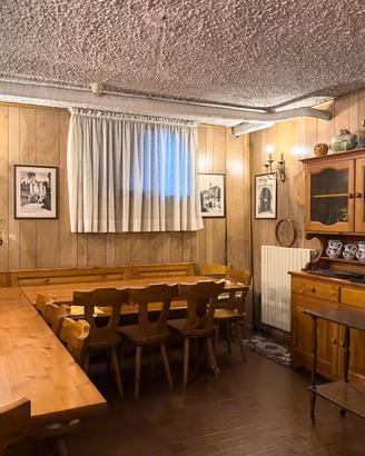 Arredamento completo per Taverna in Pino Massello 