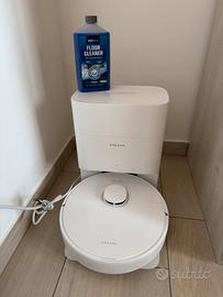 Robot aspirapolvere lava pavimenti