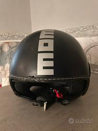 Casco momo design
