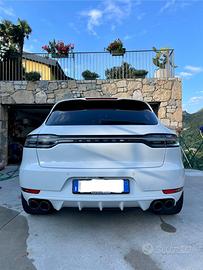 Porsche Macan 2.0 245 cv sportdesign