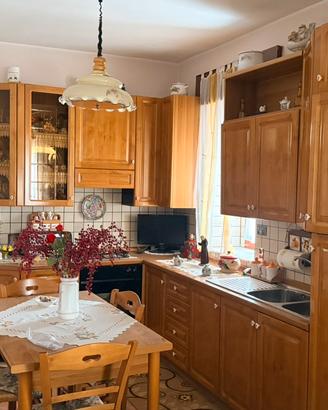Cucina,stanza da letto e sala pranzo
