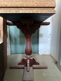 Tavoli e sedie in legno