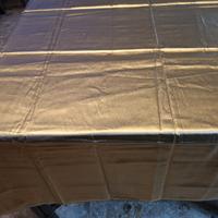 Tovaglia copritavolo dorata in lurex