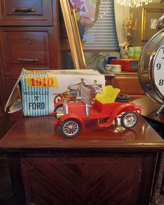 Modellino auto vintage Darracq con scatola