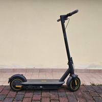 Segway ninebot Max G30 monopattino elettrico