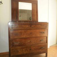 Cassettone d'antiquariato stile Liberty