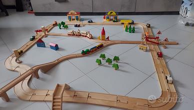 Pista Trenino in legno + Strada Macchine e Città