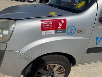 Parafango anteriore sinistro fiat DOBLO anno 2009