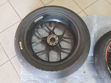 Coppia cerchi Mv Agusta F3