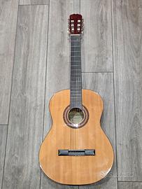 Chitarra classica con custodia 