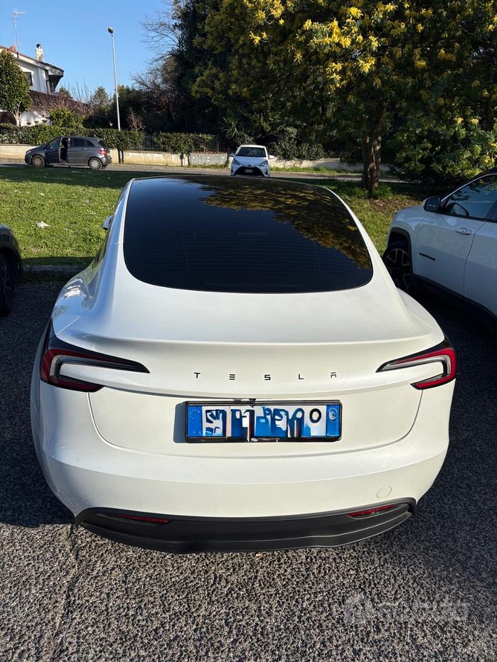 TESLA Model 3