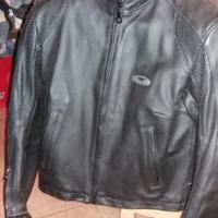 Abbigliamento moto: casco, tute, giubbotti,stivali