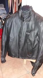 Abbigliamento moto: casco, tute, giubbotti,stivali