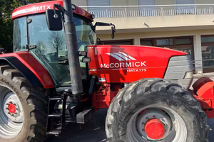 TRATTORE McCORMICK 175