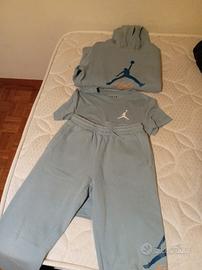 Completo tuta + t-shirt Air Jordan azzurro