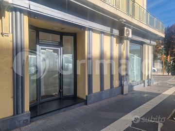 Negozio Messina [Cod. rif 4/HACG]